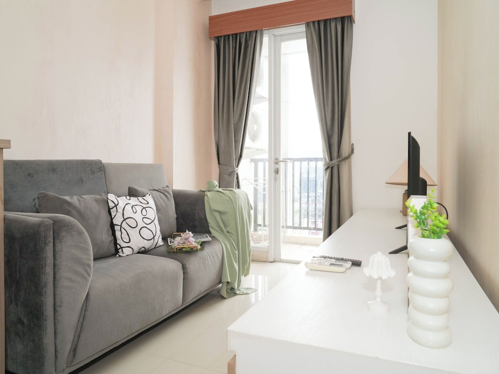 Good Location 1Br At Apartment Signature Park Grande