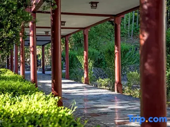 Tianyou Manor