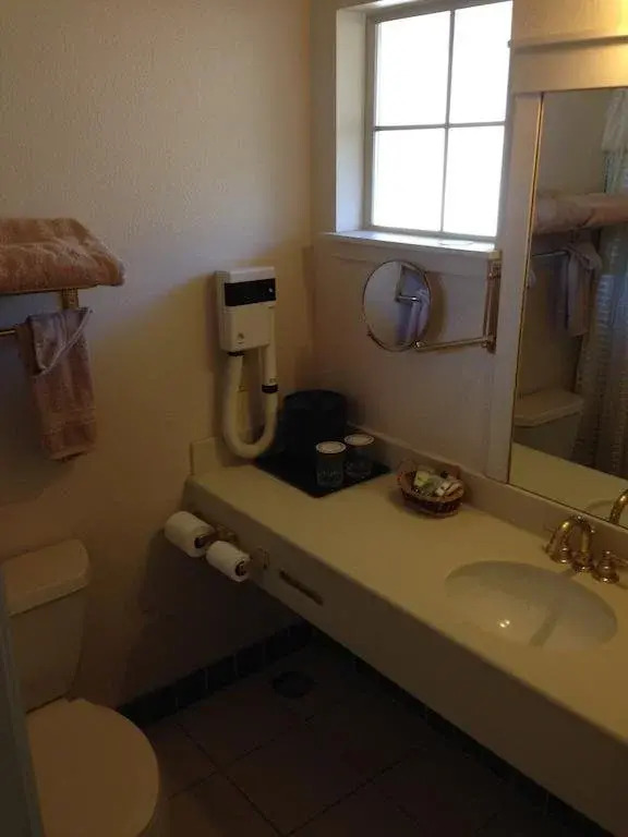 Fairfax Inn