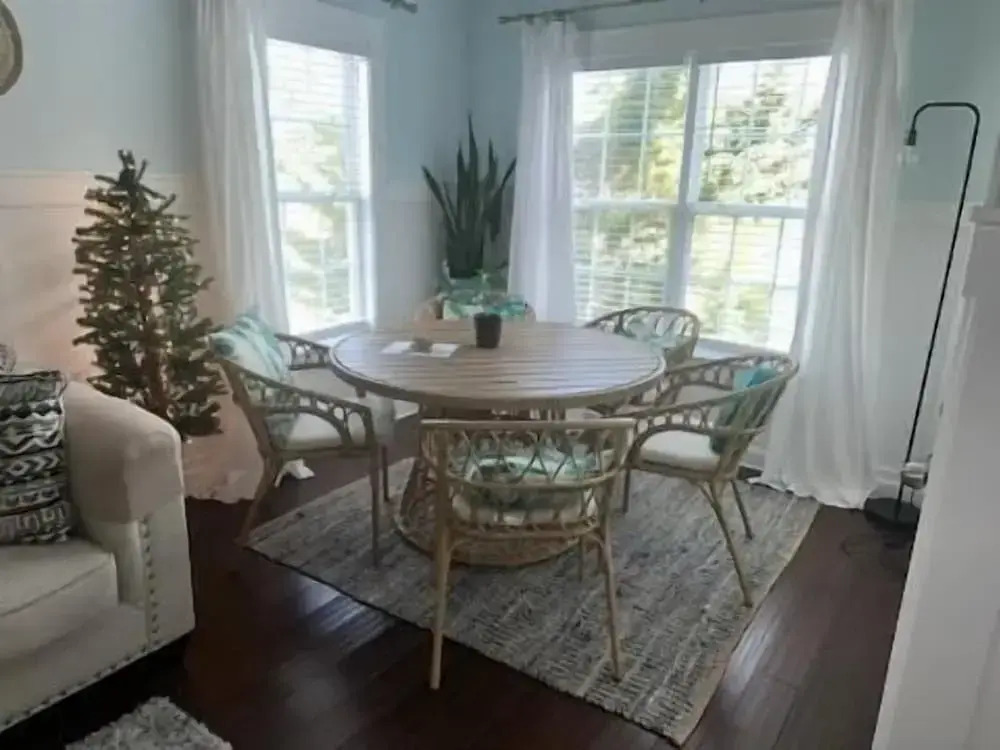121 B 7th Ave South 4 Bedroom Home by RedAwning