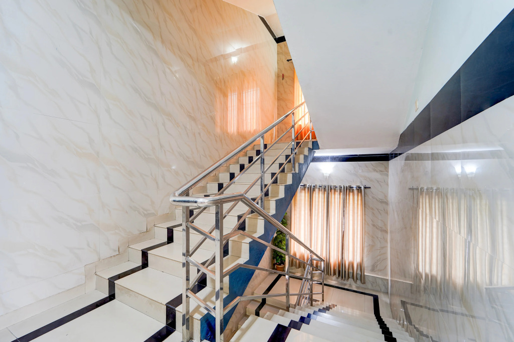 Super Hotel O Kollamkudimughal Kakkanad Formerly Diamond Inn