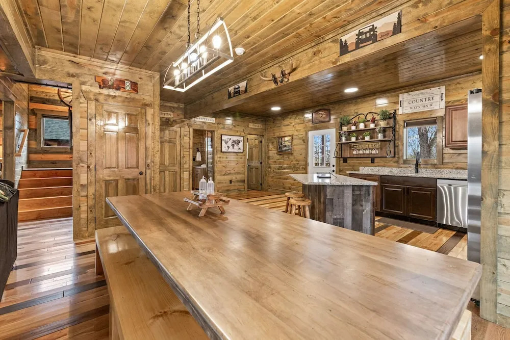 Cabin w/ Hot Tub & Game Room in the Smokys!