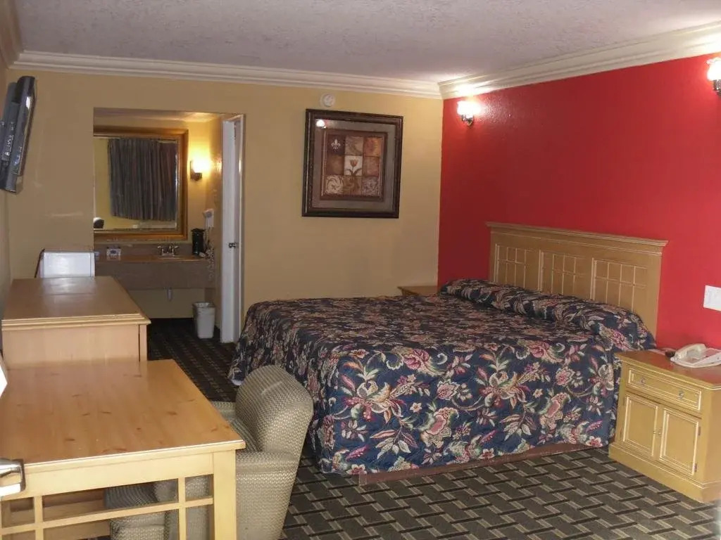OYO Hotel Crowley LA I-10