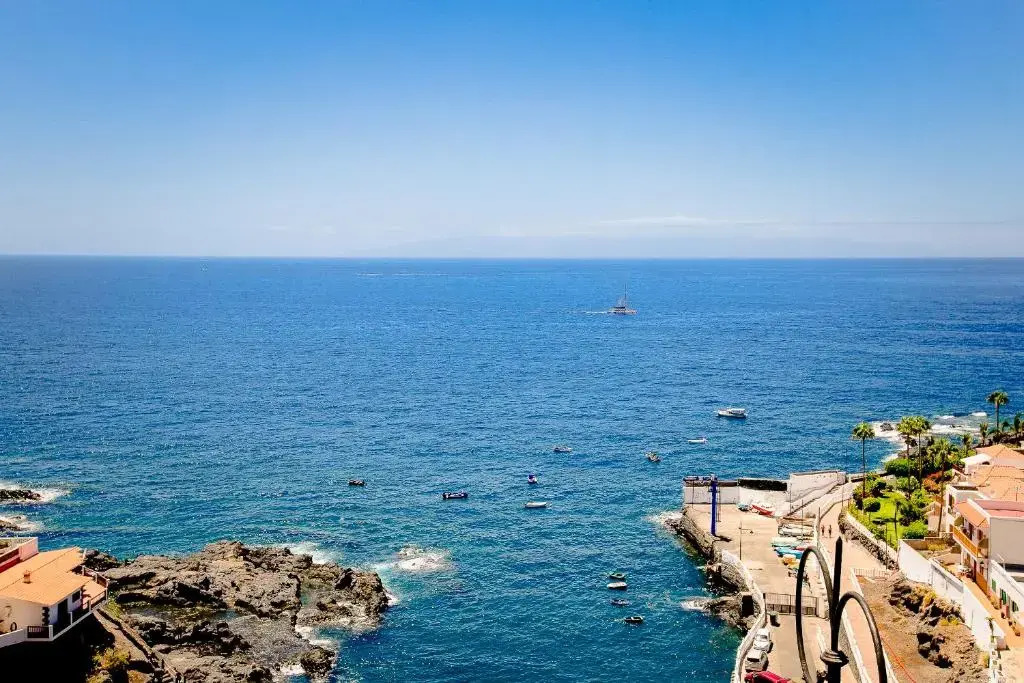 FRONT LiNE OCEAN ViEW 2BeD Wi-Fi YOUR HOLiDAY HOME