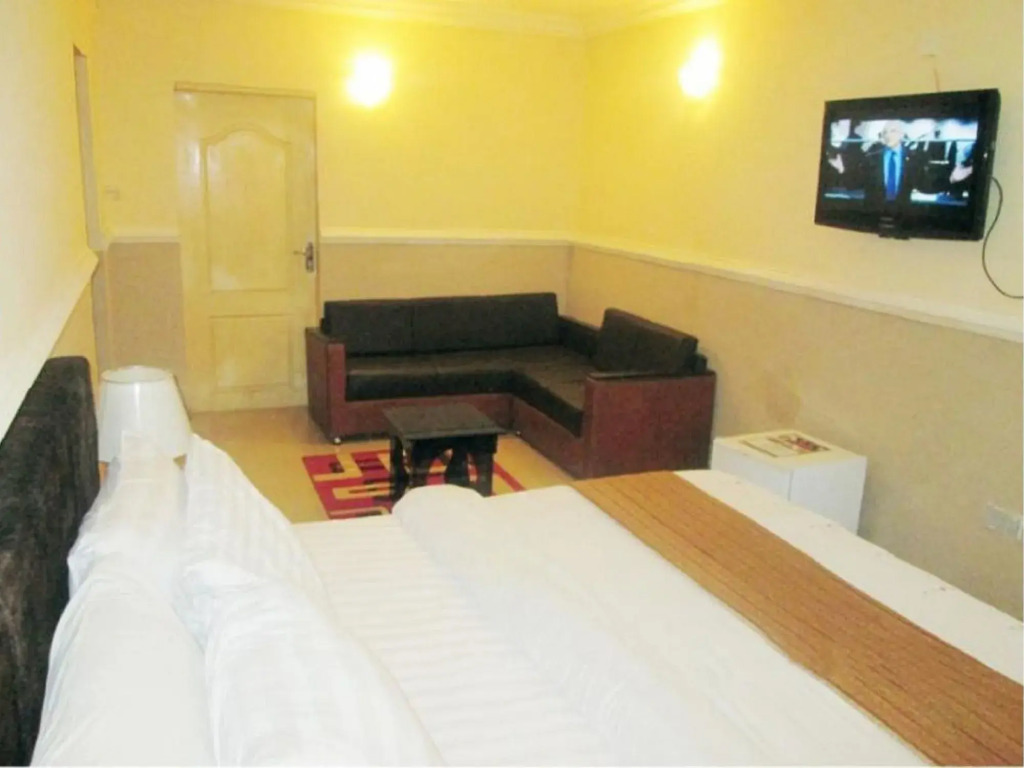 Ashosh Hotel