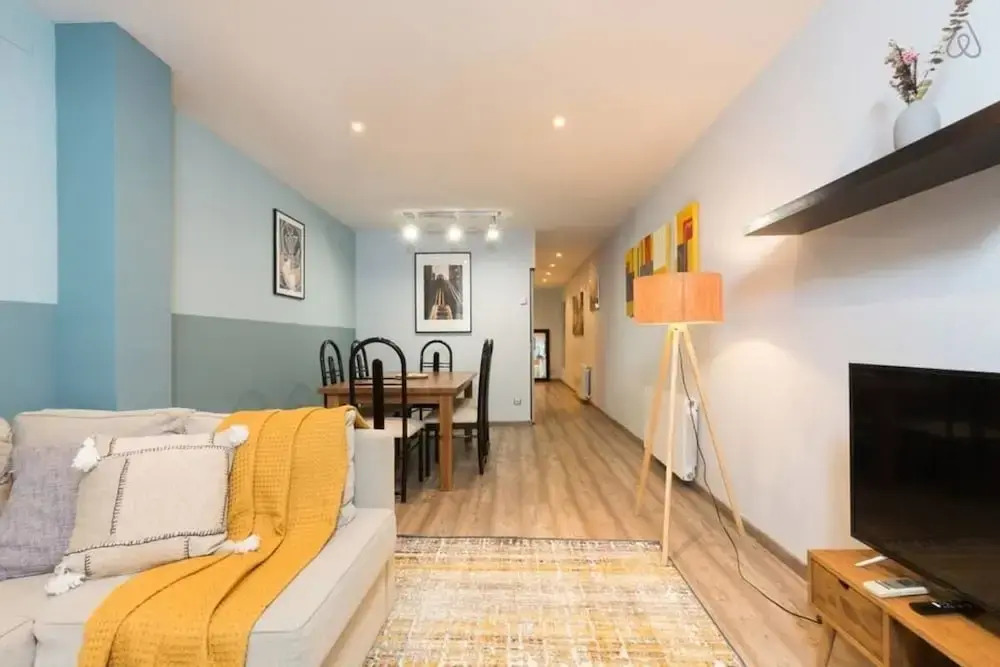 Cozy 2 Bed Apt Near Sagrada Familia