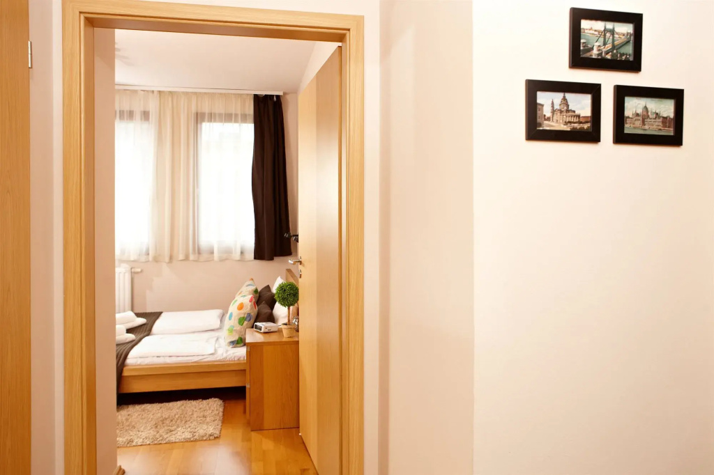 Central Passage Apartments by Vagabond Downtown