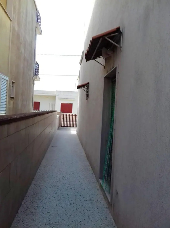 Apartment with 2 Bedrooms in Marina di Mancaversa, Taviano, with Furnished Terrace - 10 M From the Beach