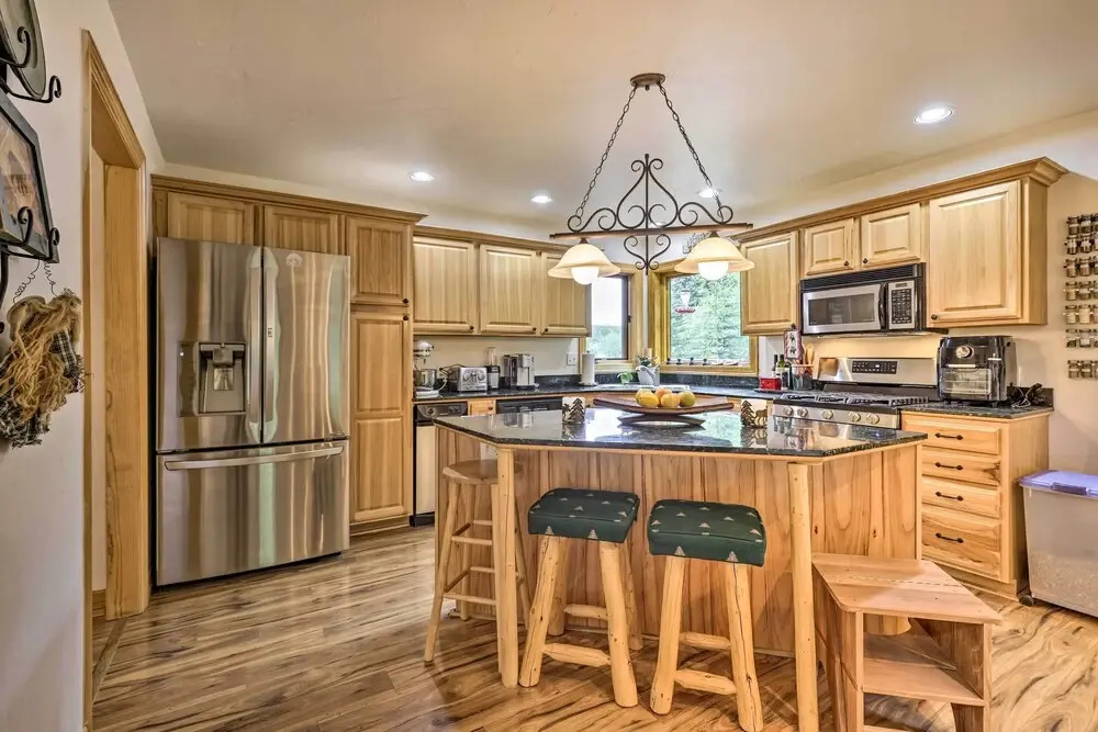 Alpine Escape w/ Mtn Views in Blue River!