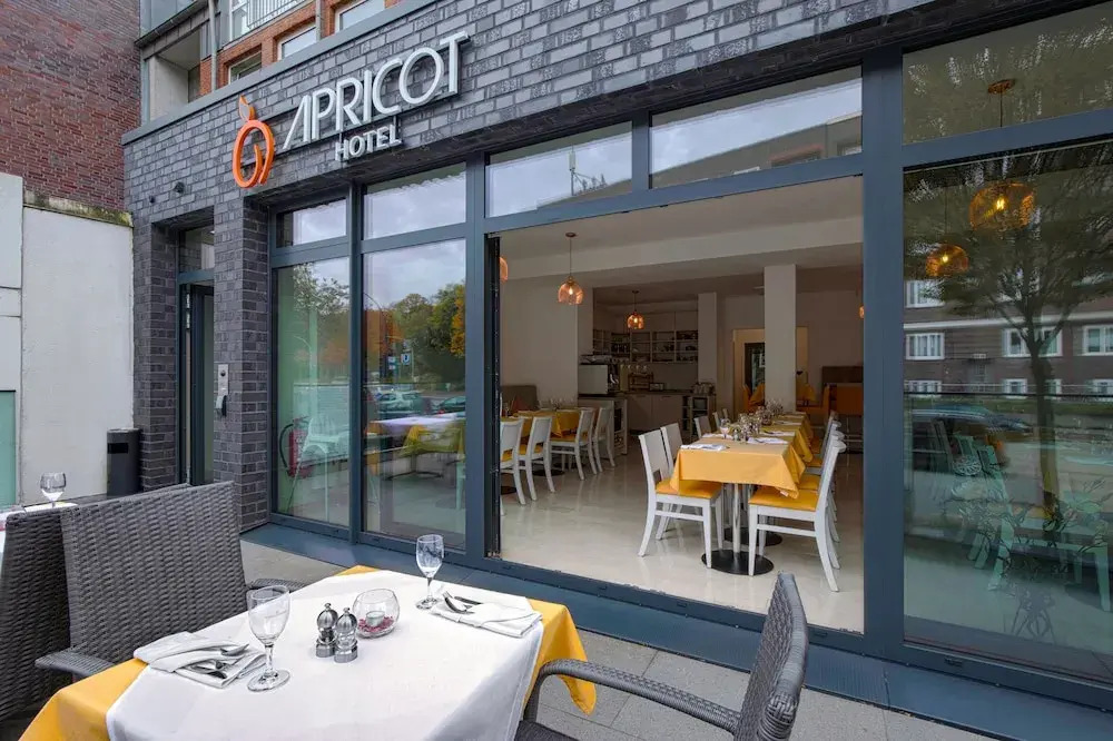 Apricot Hotel