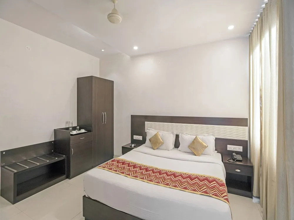 Hotel Anchal Villa By YB Hotel