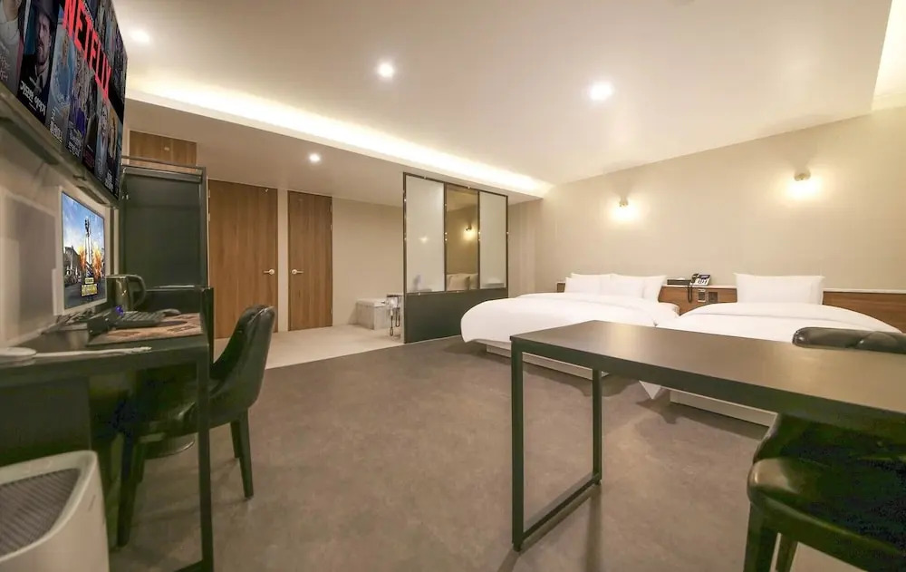 Wall Hotel Cheonan Cheongsu