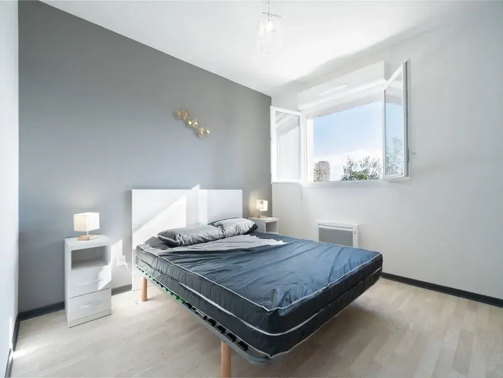 Peaceful Villa in Serignan