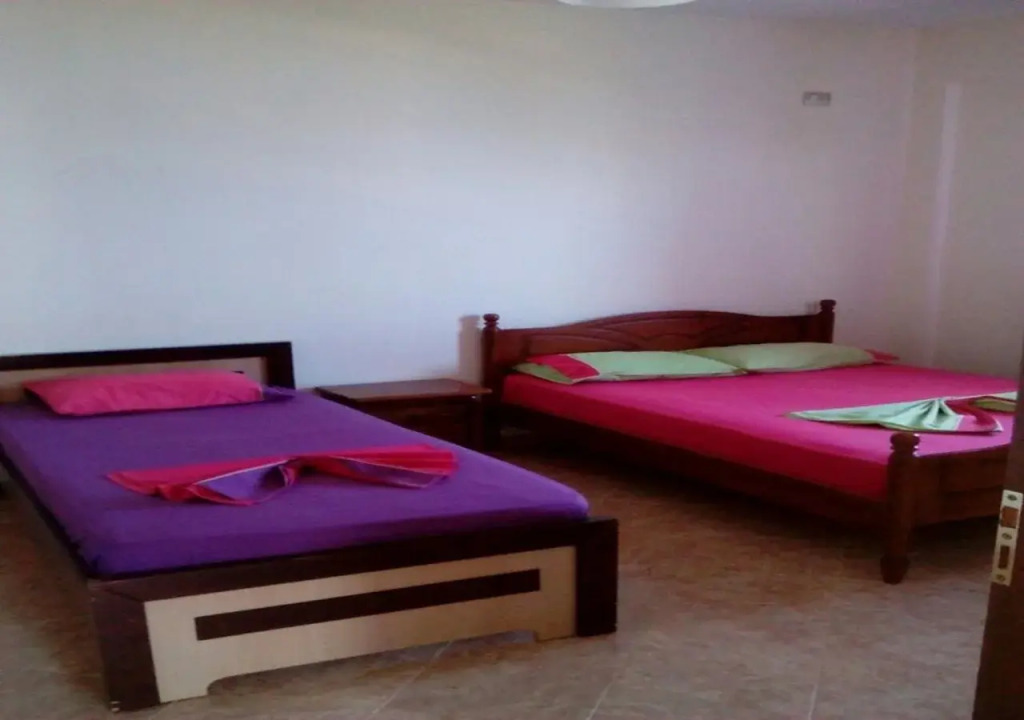 Hotel Droni