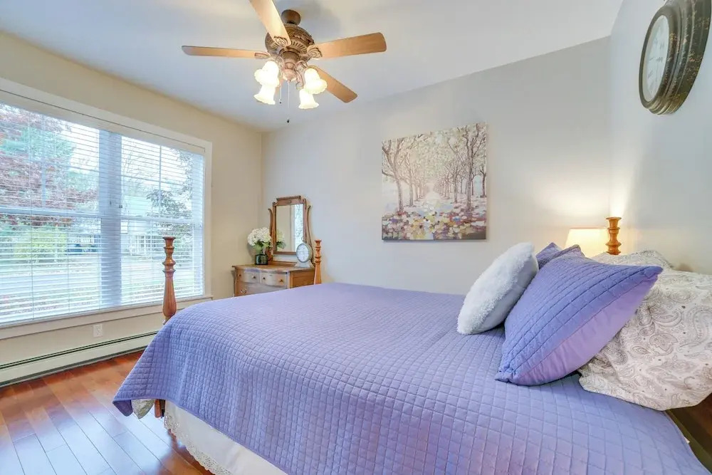 Northwest Michigan Duplex: 1/2 Mi to Lake Michigan