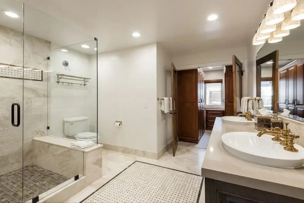 Motherlode A 4 Bedroom Condo by RedAwning