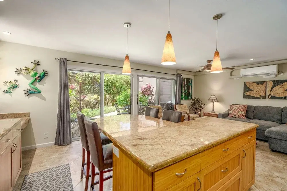 Hale Hui Kai 106 - Beautiful Ground Floor Unit, on Keawakapu Beach, Split AC!