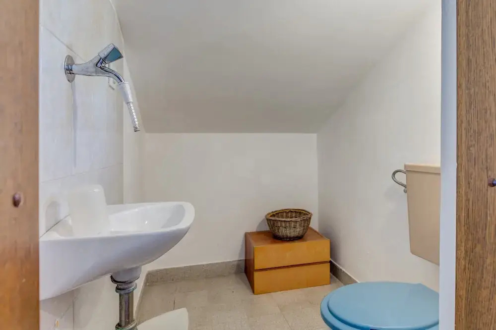 Beachfront apt at Exclusive Location Near Center