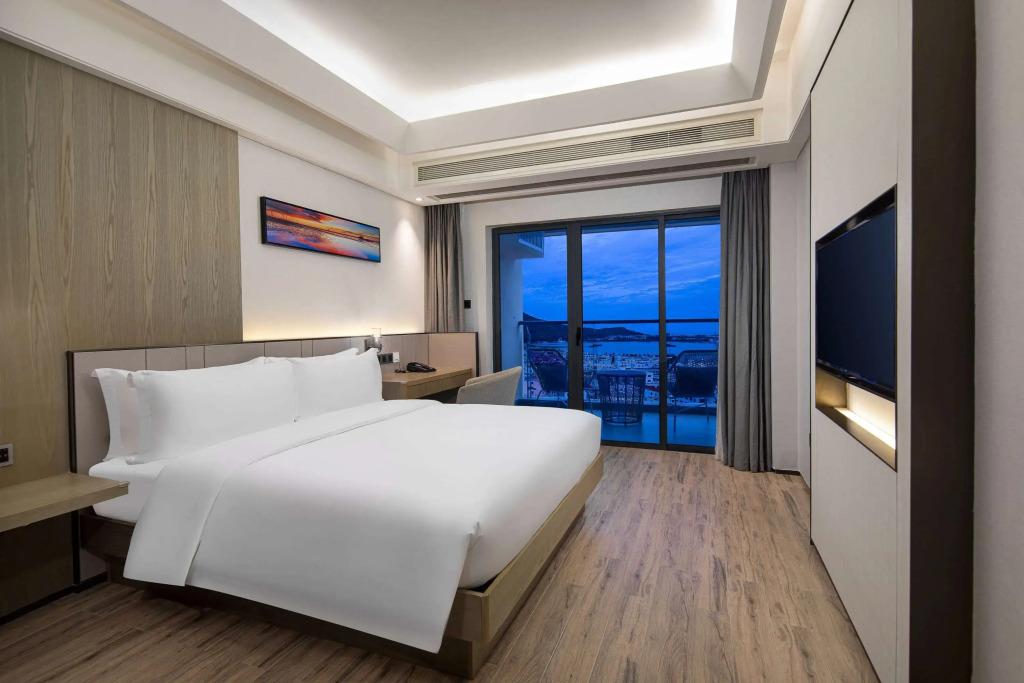 Microtel by Wyndham Sanya Dadonghai