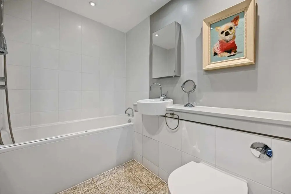 Sleek 2BD Flat W/terrace - 2 Mins From Farringdon!