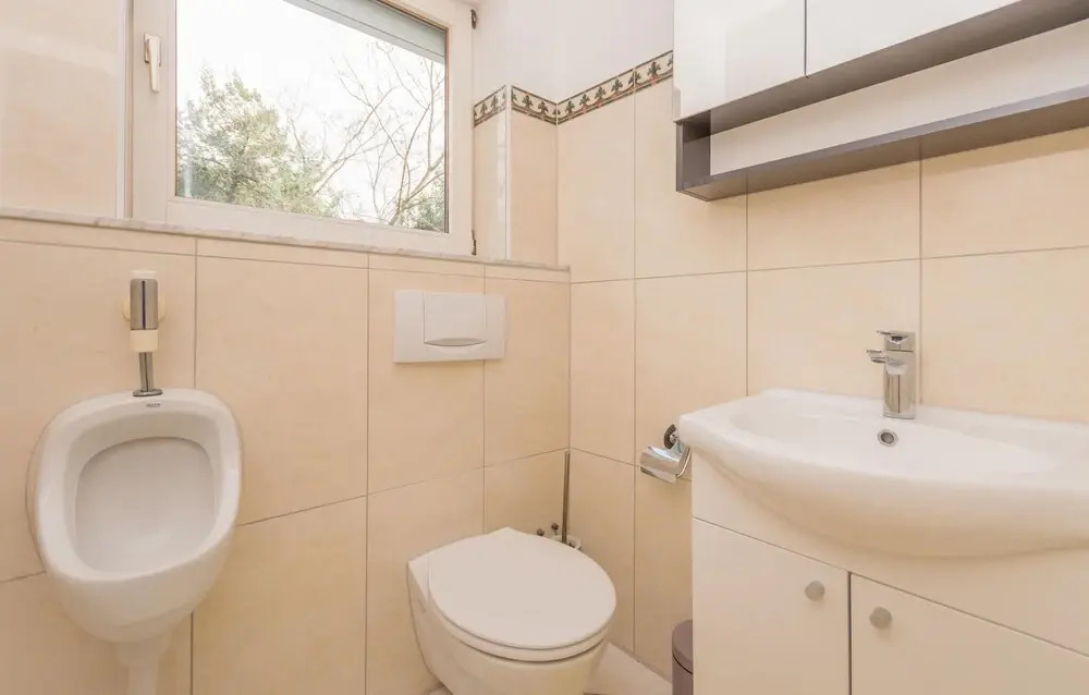 Gorgeous Home In Rastane Donje
