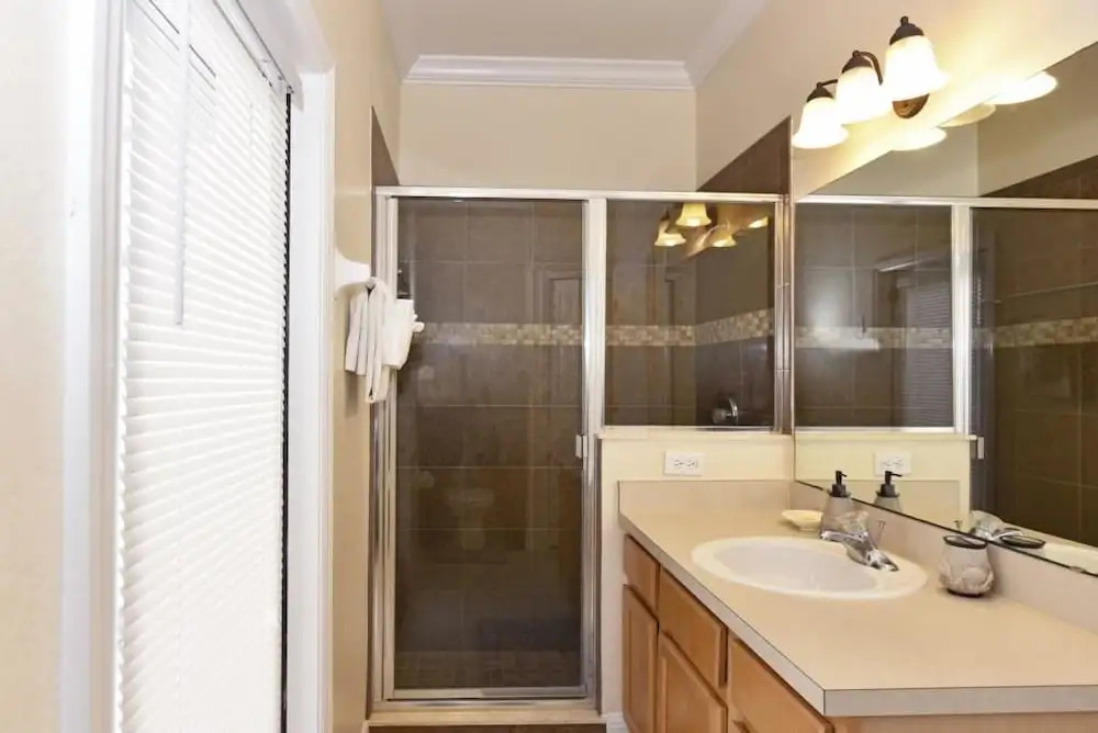 16805 High Grove House 4 Bedroom by Florida Star