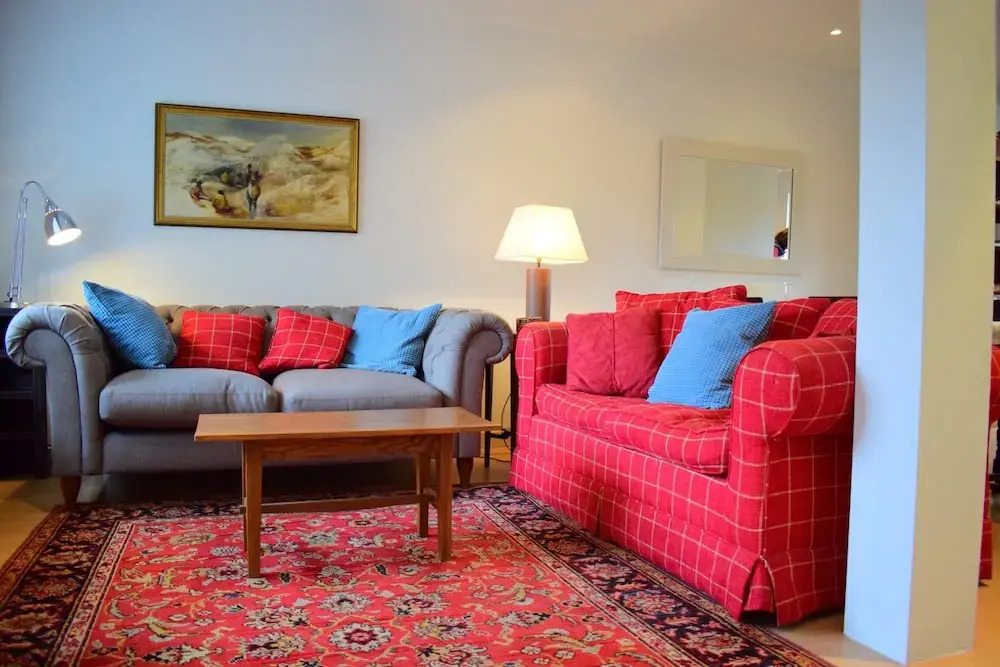 3 Bedroom House in Battersea Accommodates 5