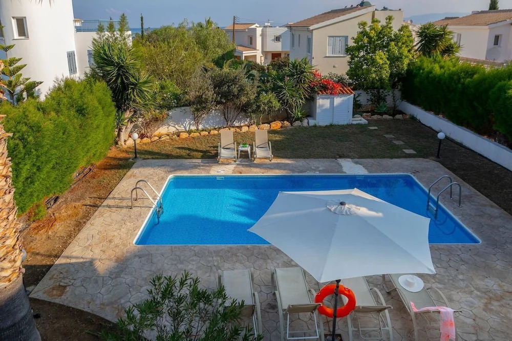 Villa Chrysanthemum