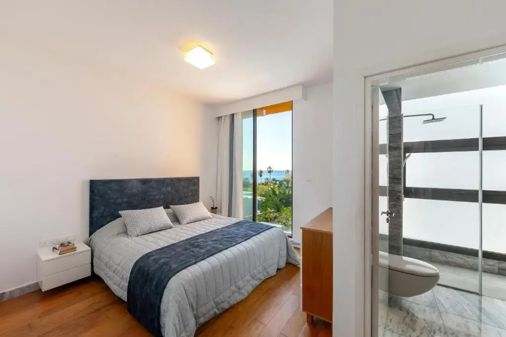 Villa Laurus 6, walking distance to the beach