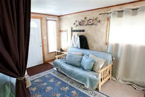 Mill Creek Manor B & B