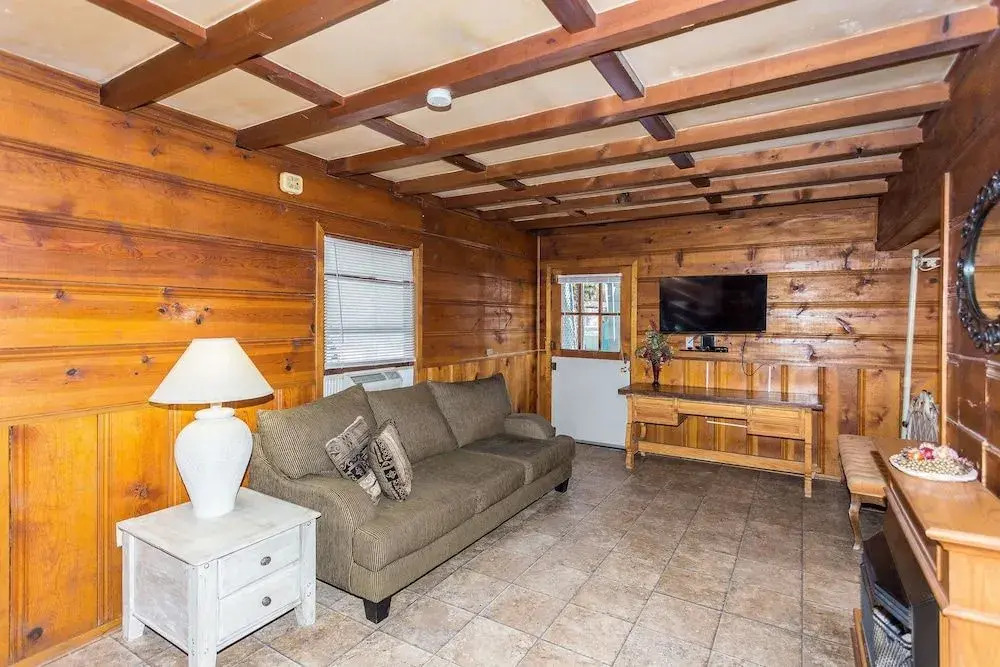 Apple Creek Cottages
