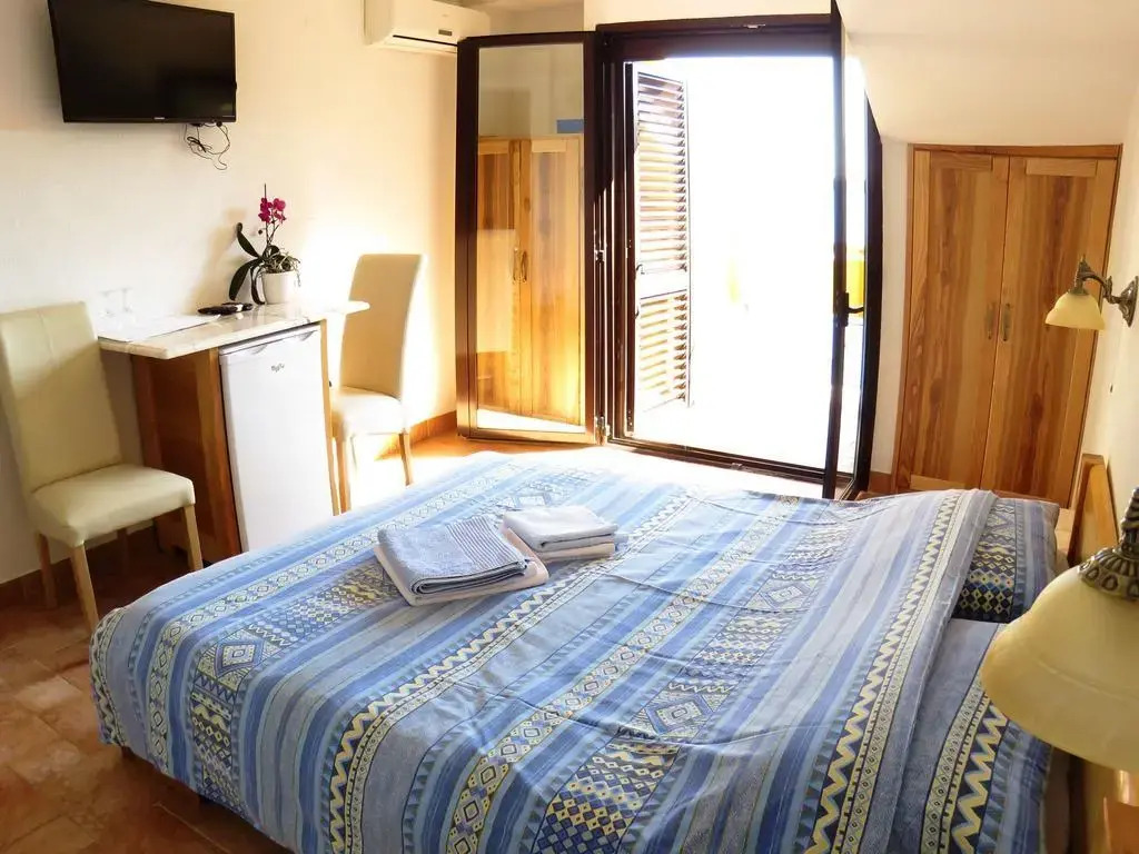 Rooms Figarola