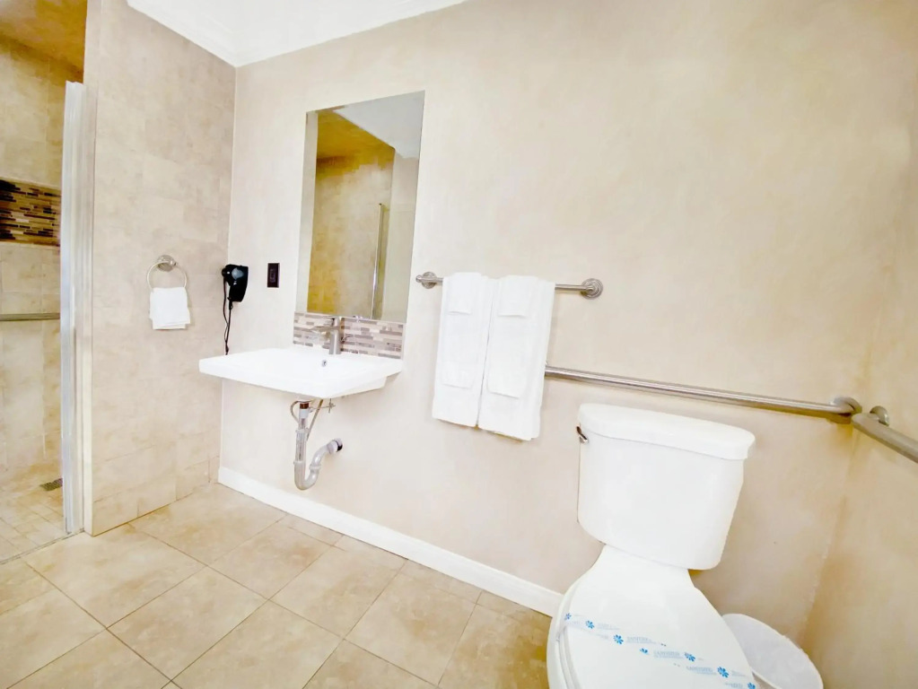 Nite Inn at Universal City - Walking Distance to Universal Studios Hollywood