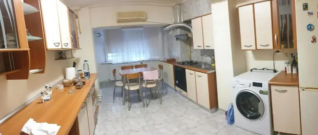 Apartament 4 camere faleza nord