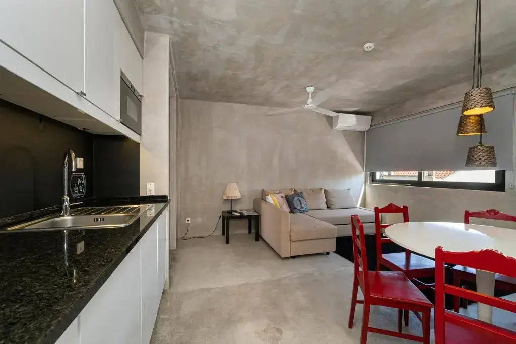 N1 Hostel Apartments and Suites