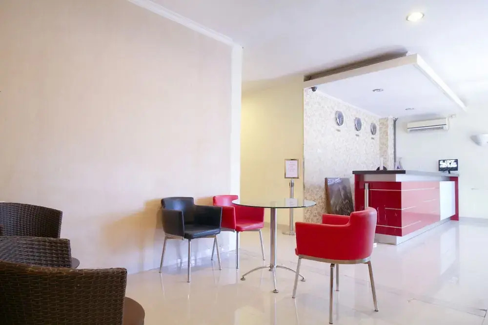 Airy Panakkukang Boulevard Ruko Ruby 51 Makassar