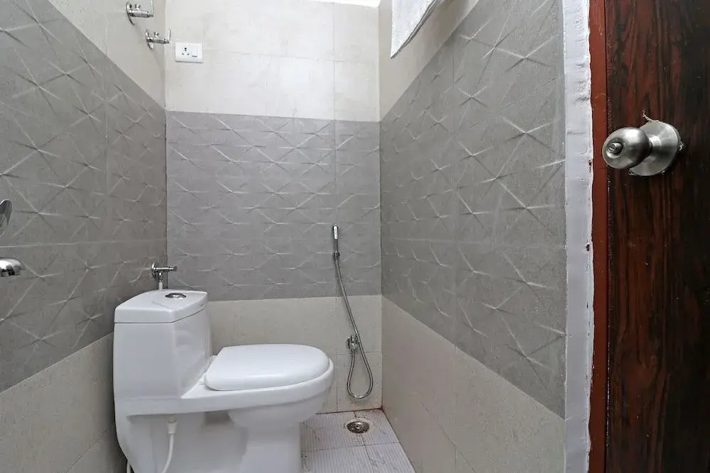 OYO 17043 Hotel Ocean Pearl