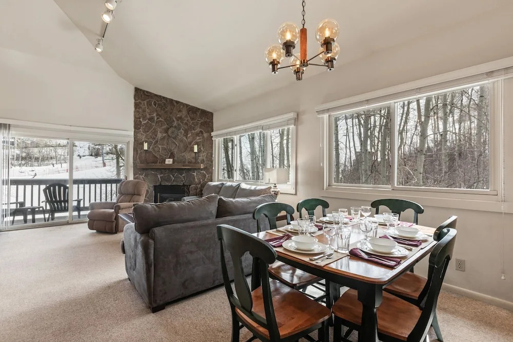 Snow Flower 130 2 Bedroom Condo by RedAwning