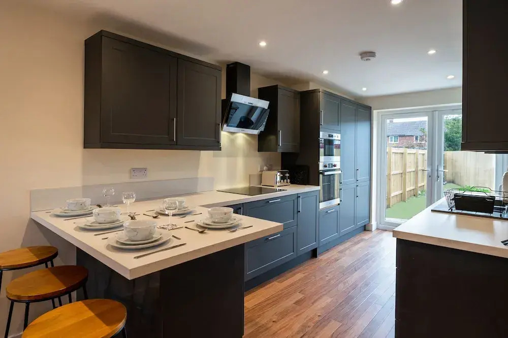 Beautiful Brand new Build 2-bedroom House Sleeps 5