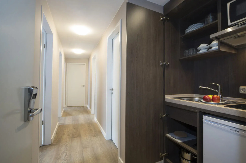 KOOS Hotel&Apartments - City Aparthotel