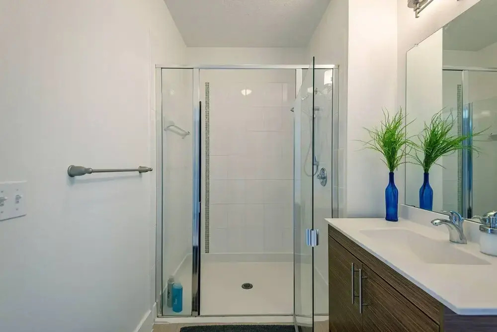 FRONTDESK NoHo Flats at North Hyde Park Apts Tampa