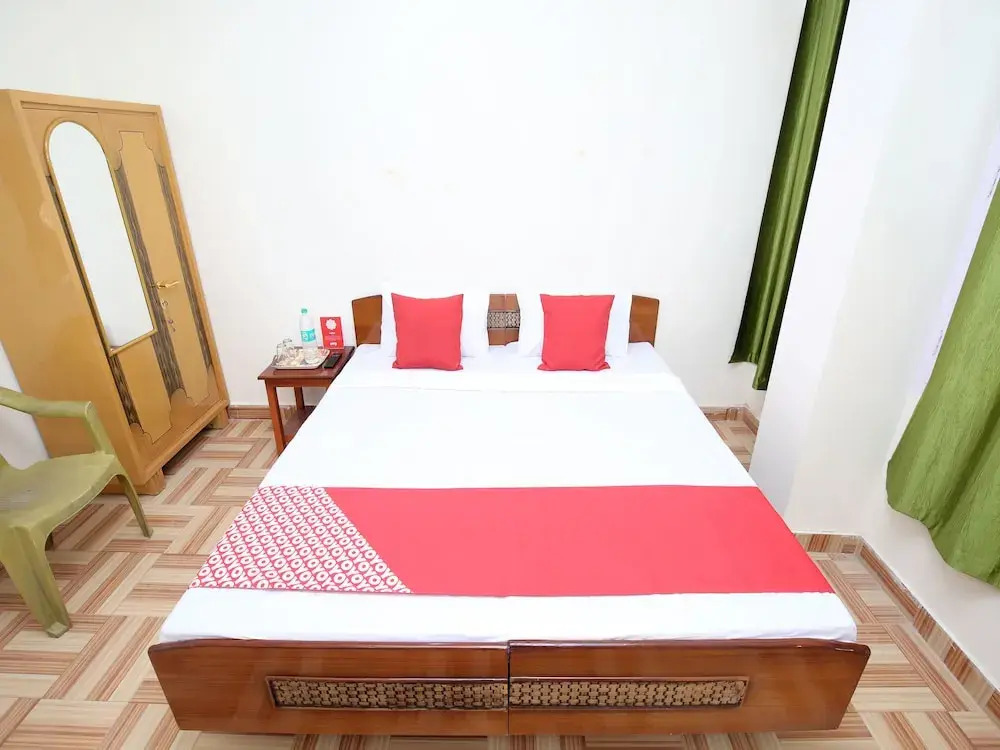 OYO 13667 Home 2RK Pine Forest View Bharari