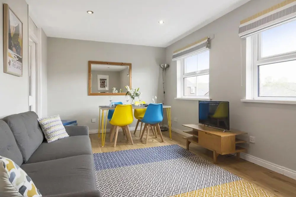 Salisbury Street Apartments