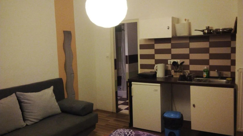 K10 B Kazinczy Apartment