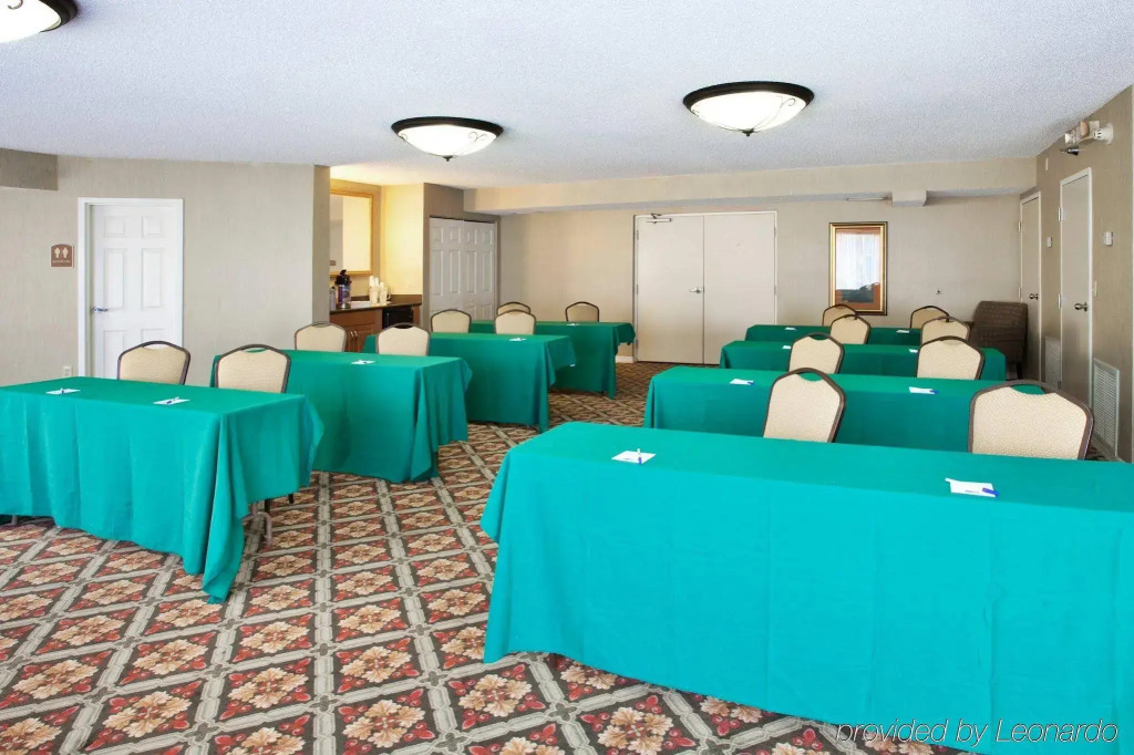 Holiday Inn Express Hotel & Suites Bradenton West by IHG