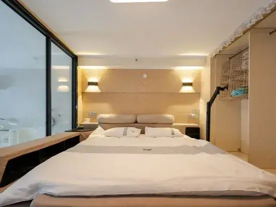Huzhou Yiyunge Homestay (Nanxun Ancient Town Wuyue Plaza Branch)