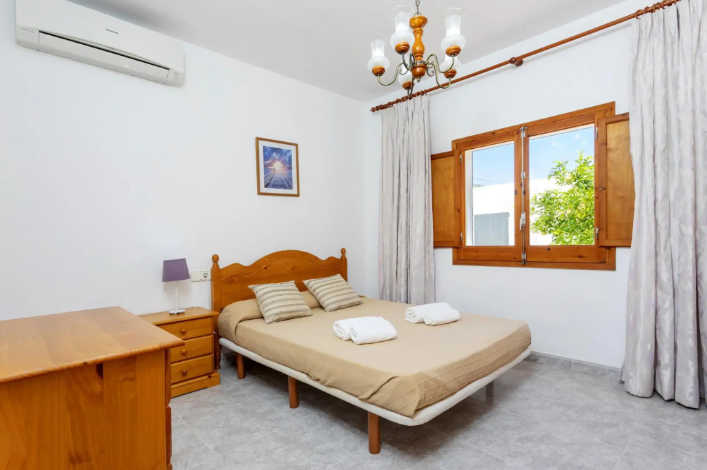 Villa in Ibiza Town with private pool, sleeps 9 - Villa Mali