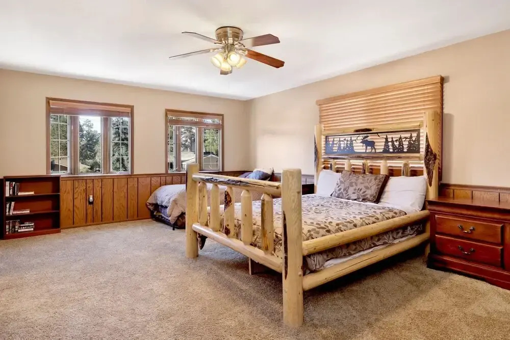 2073 - Mount Shasta Retreat 3 Bedroom Home by Redawning