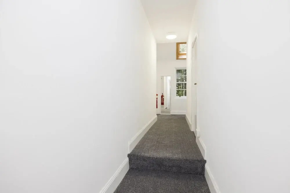 JOIVY Beautiful 2-Br Mews Home, Near Princes Street