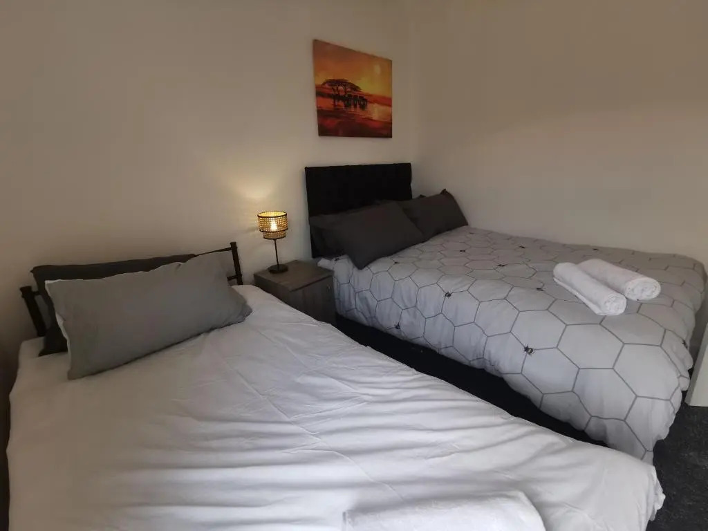 Cozy 2 Bed House - FREE Wifi and Parking - Anfield Liverpool Home
